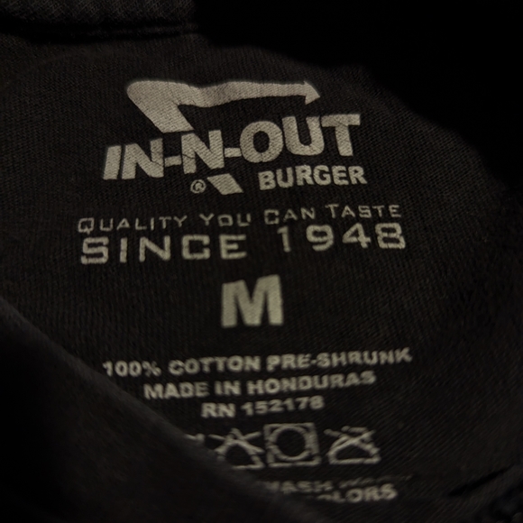 In-N-Out Burger Souvenir California Sunset T-shirt sz M - Picture 8 of 8